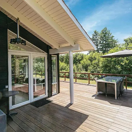 Three-bedroom In Aakirkeby Ferienhaus *